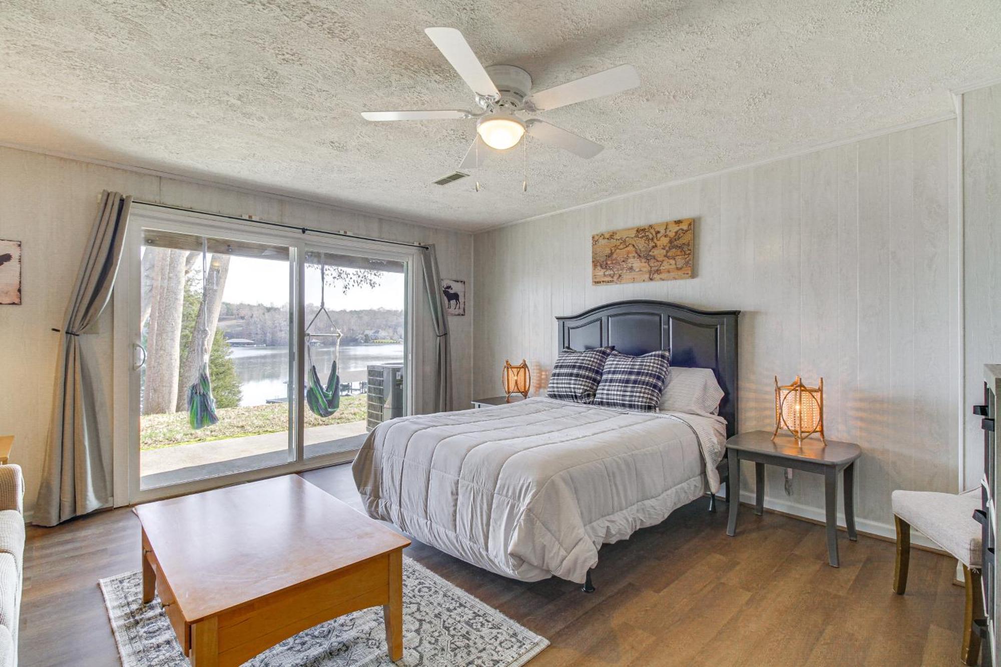 Lakefront Moneta Home With Community Boat Dock! ภายนอก รูปภาพ